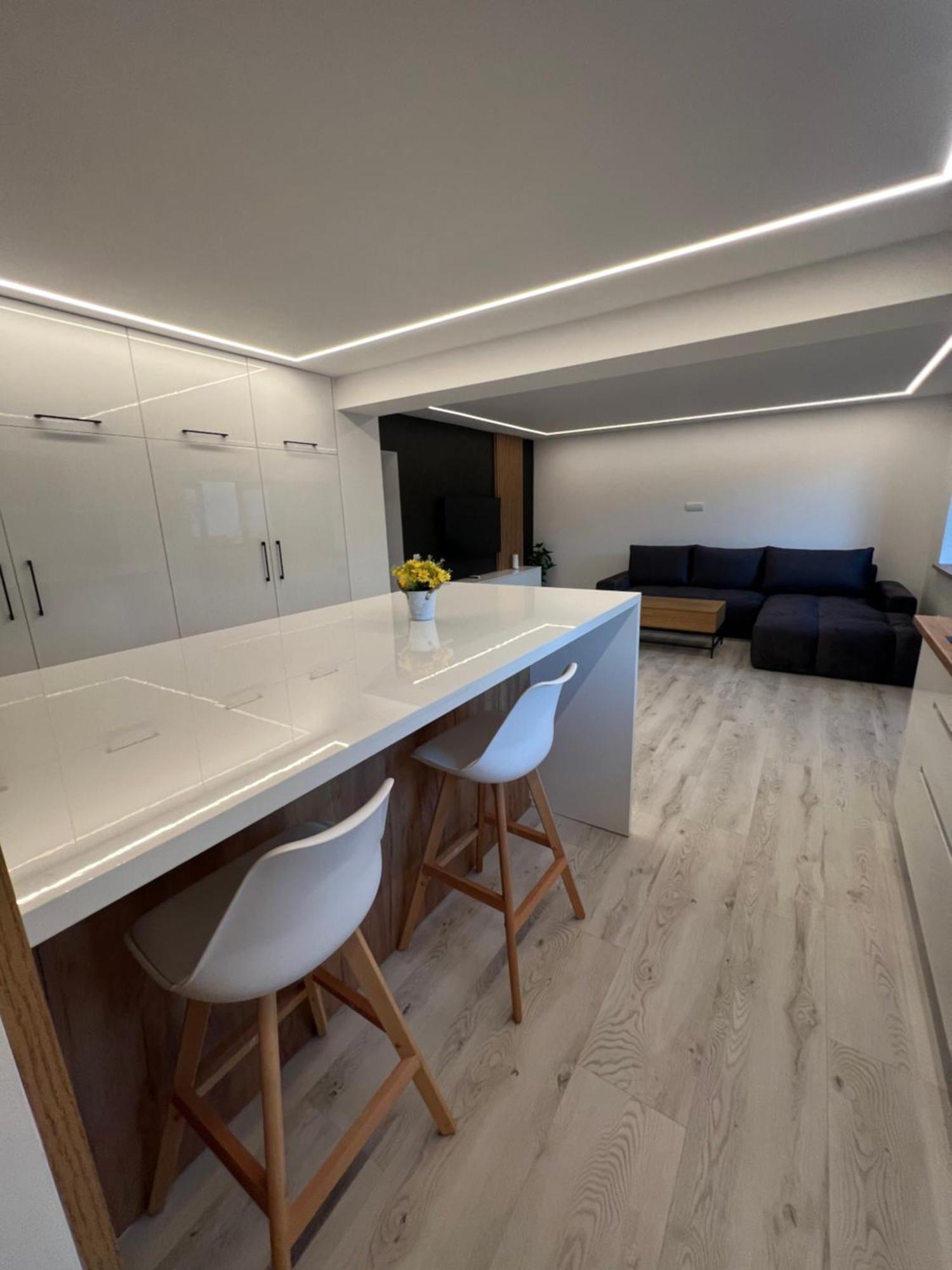 Modern Premium Apartment 1 ทาร์โกวิชเต ภายนอก รูปภาพ