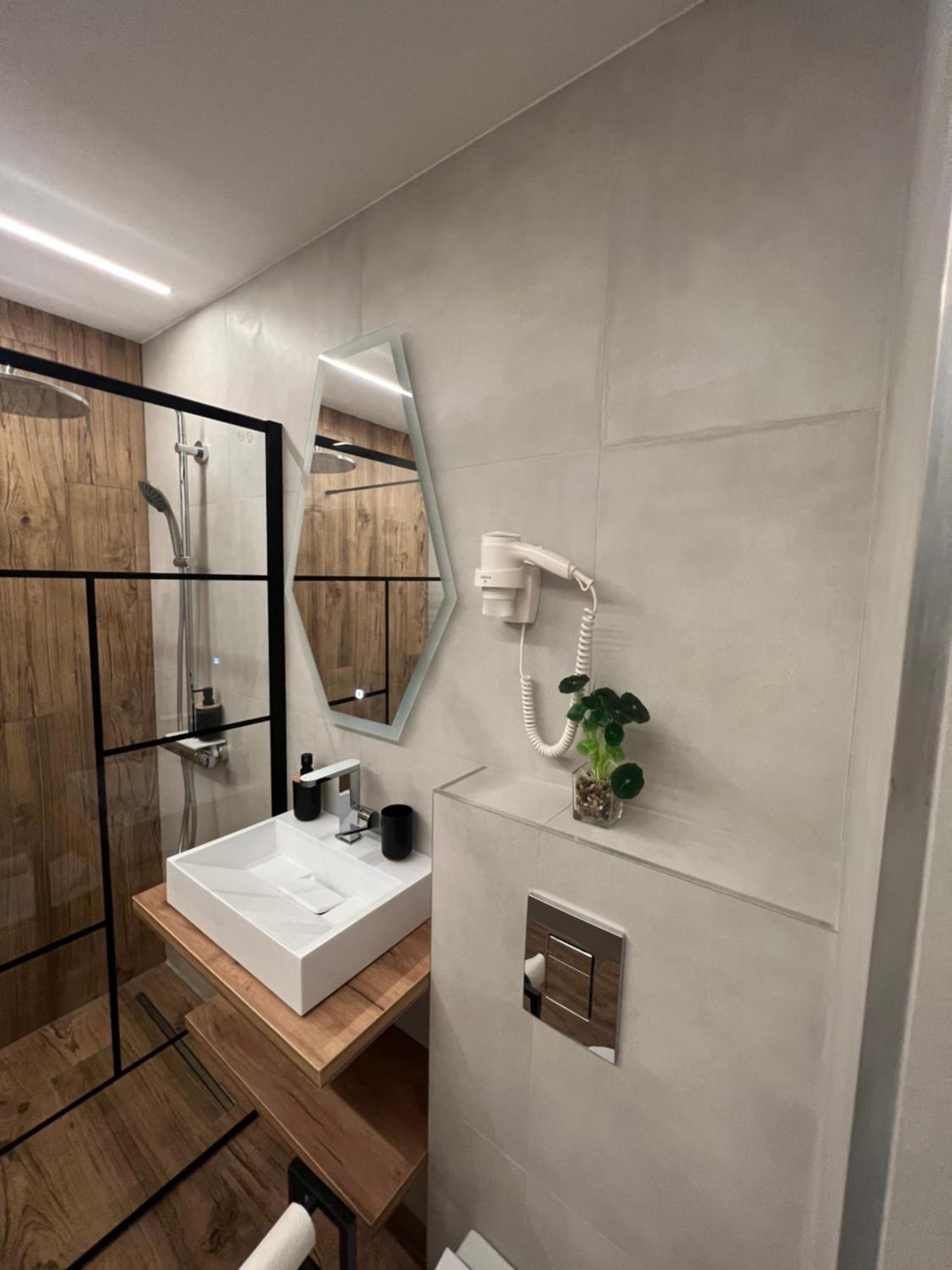 Modern Premium Apartment 1 ทาร์โกวิชเต ภายนอก รูปภาพ